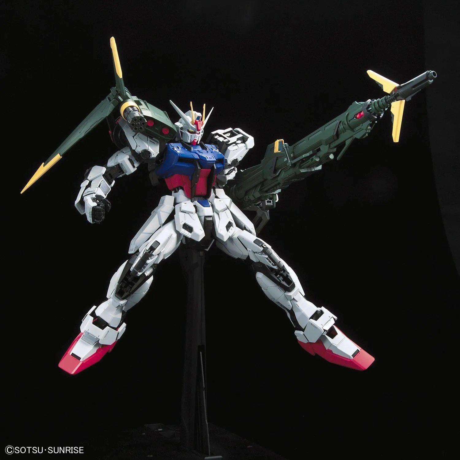 Bandai Perfect Strike Gundam PG 1/60 Model Kit