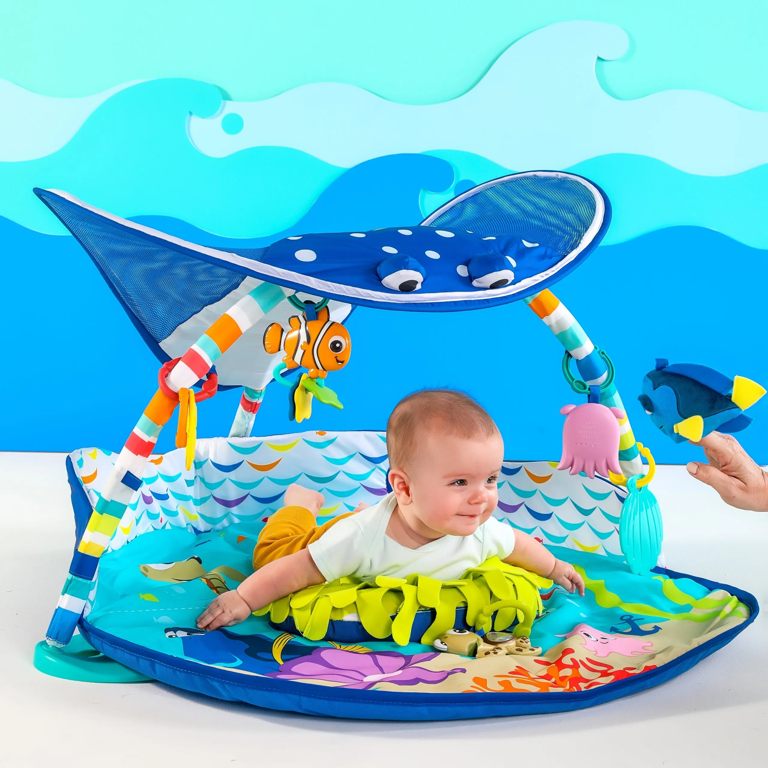 BRIGHT STARTS DISNEY BABY FINDING NEMO MR. RAY OCEAN LIGHTS & MUSIC GYM