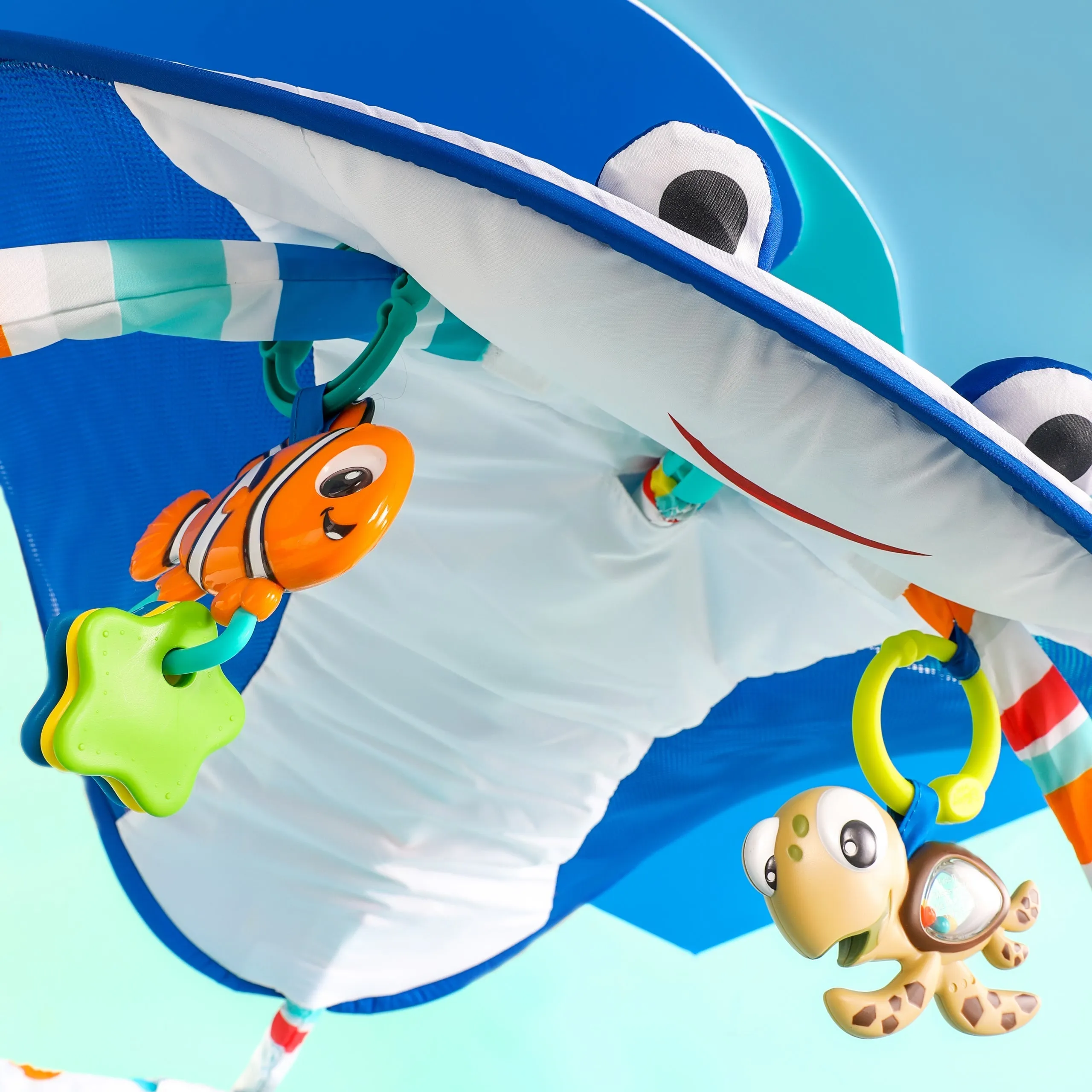 BRIGHT STARTS DISNEY BABY FINDING NEMO MR. RAY OCEAN LIGHTS & MUSIC GYM