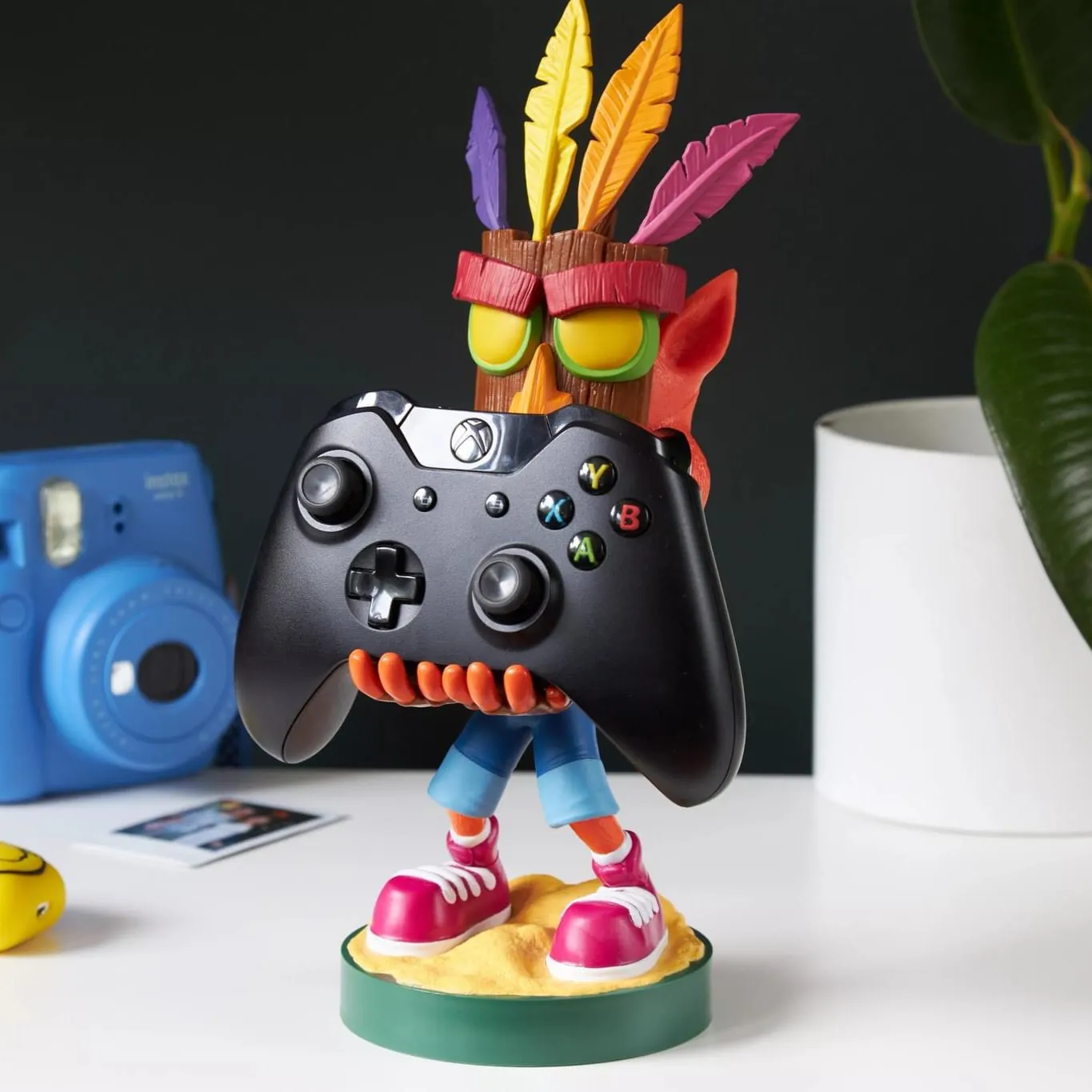 Crash Bandicoot: Crash Aku Aku Cable Guys Controller Holder and Phone Stand
